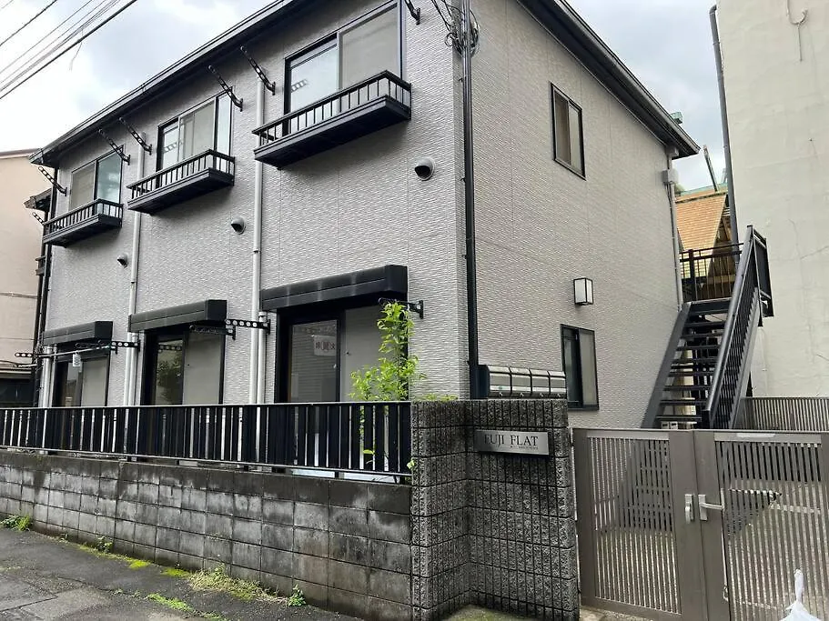 Fuji Flat 新大久保駅から徒歩20秒 新宿駅も徒歩15分 有名レストラン多数 歌舞伎町も歩いて行けます Tokyo Japan